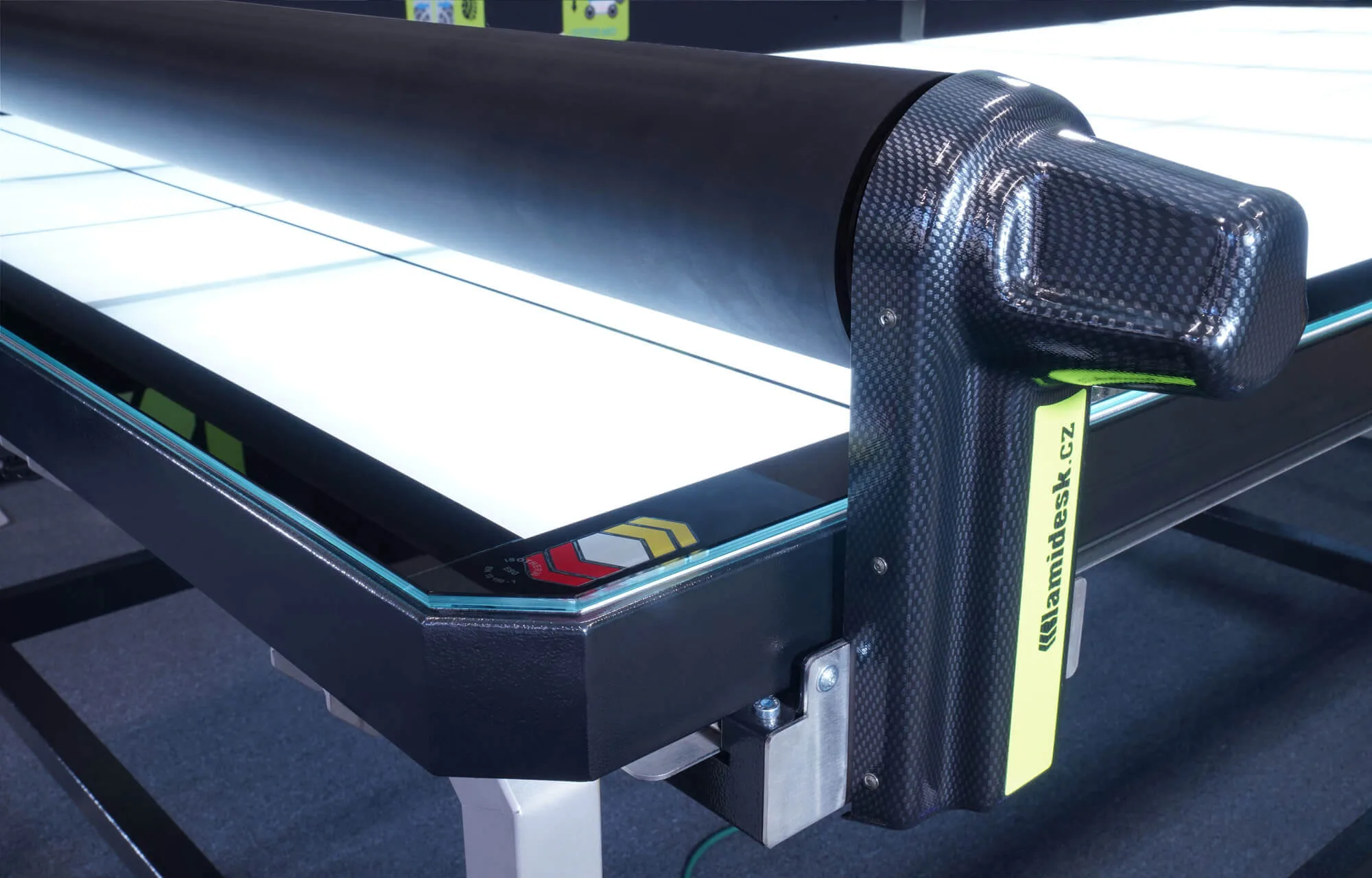 Lamidesk Compact CL 2019 250/140 — flatbed application and laminating table