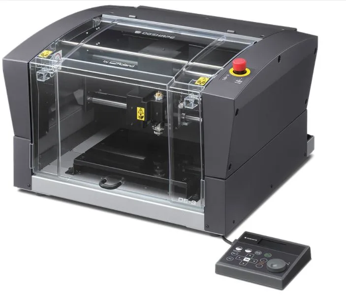 Roland DG DE-3 — desktop engraving machine